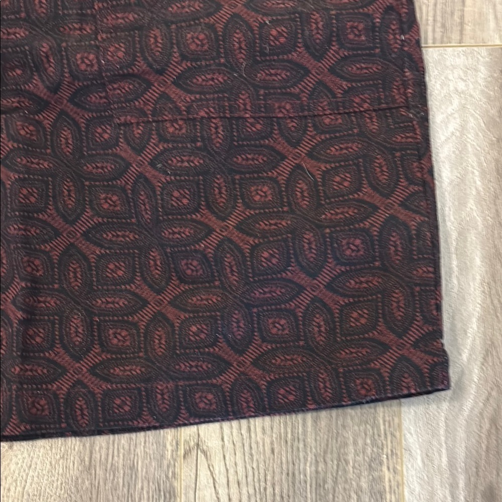 Banana Republic Red Burgundy Patterned Pencil Skirt Size 0 - Picture 8 of 11